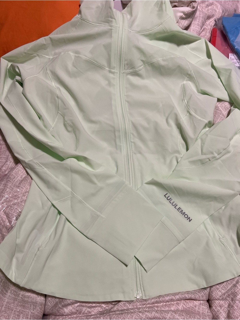 lululemon mist over windbreaker matcha magic size 6 new